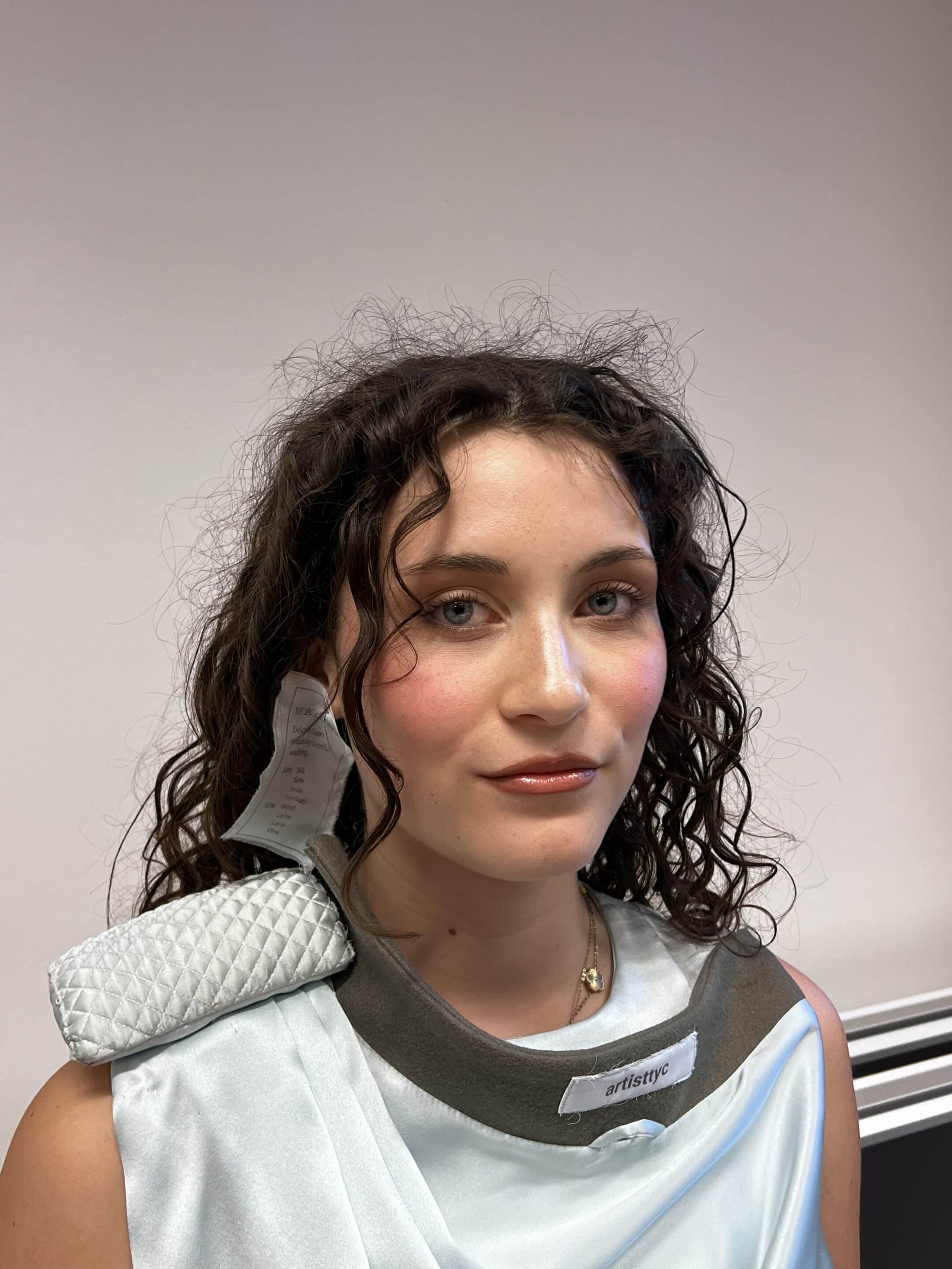 mise en beauté, soirée, maquillage